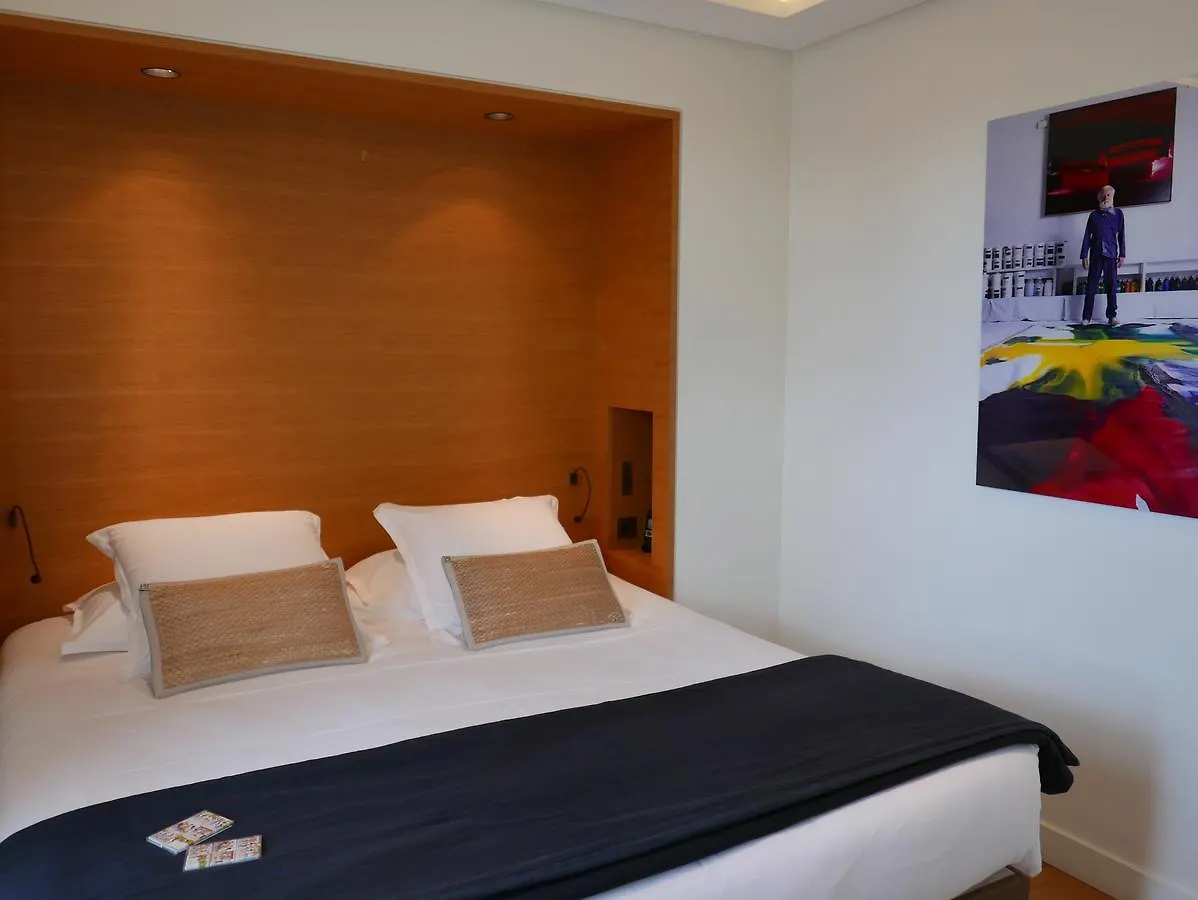 Hotel Marignan Champs-elysees