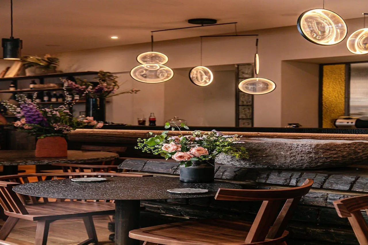 Marignan Champs-elysees Hotel Paris