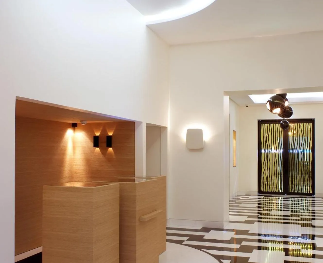 Hotel Marignan Champs-elysees Paris